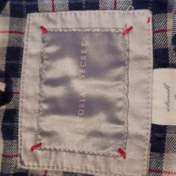 🌺Victoria's Secret Blue and White Casual Button Down Shirt - Picture 3 of 13
